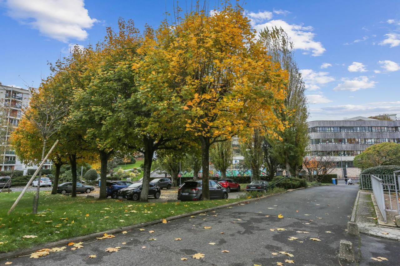 Chic Apart With Parking Appartement Chaville Buitenkant foto