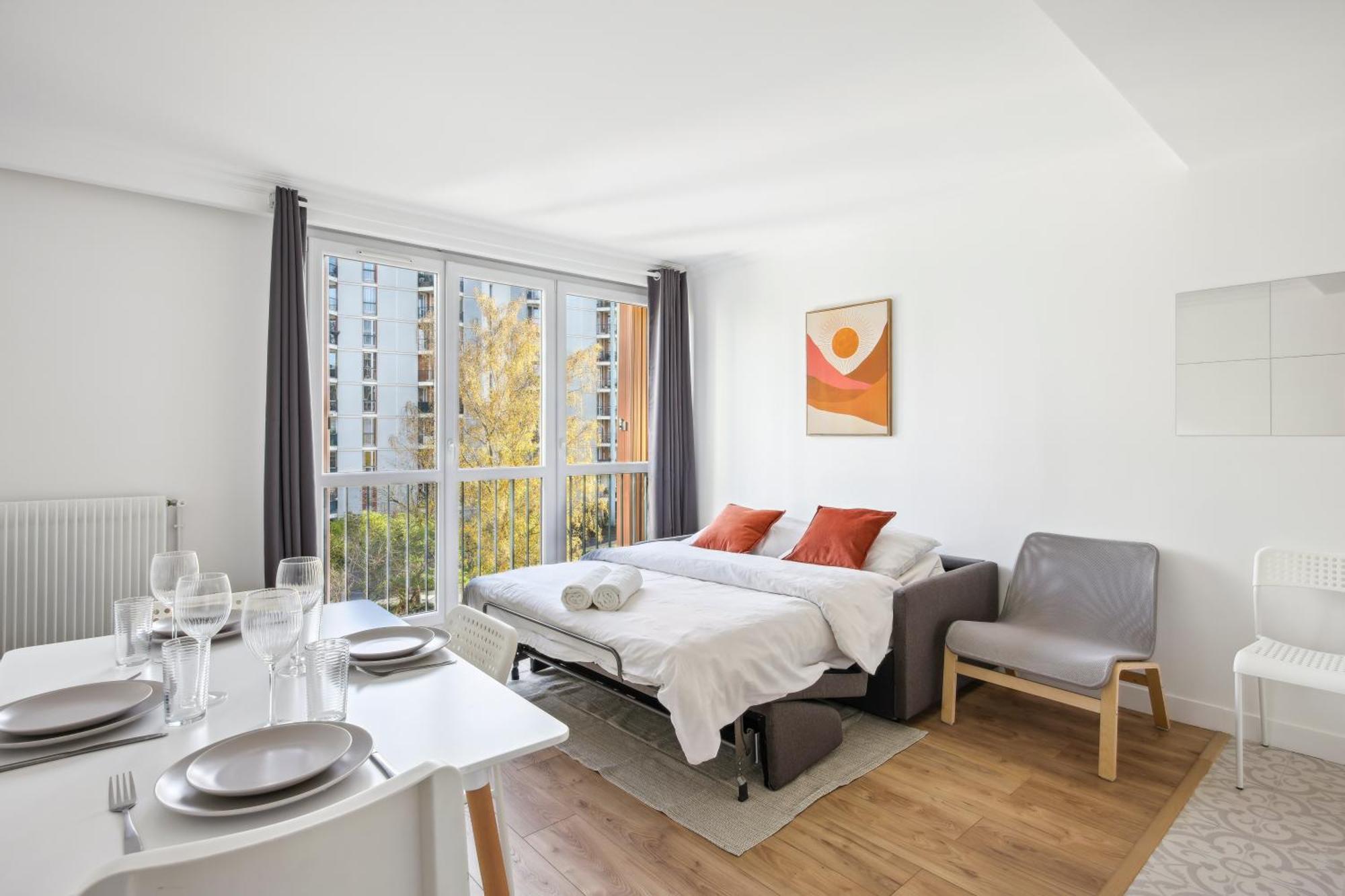 Chic Apart With Parking Appartement Chaville Buitenkant foto